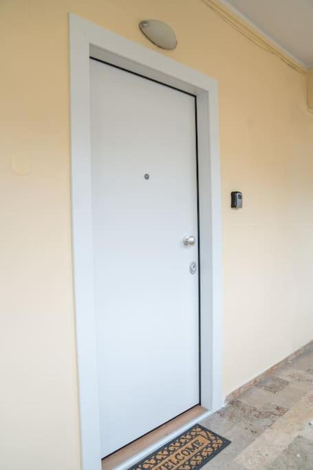 Apartment 1 *